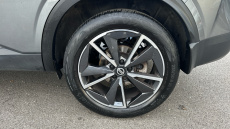 Nissan Qashqai 1.3 DiG-T MH Tekna 5dr Petrol Hatchback